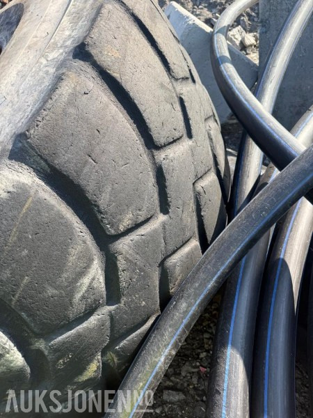 Volvo A40F - Brukt dumperdekk 29,5x25 - Attachment for Construction machinery: picture 2 Volvo A40F - Brukt dumperdekk 29,5x25 - Attachment for Construction machinery: picture 2