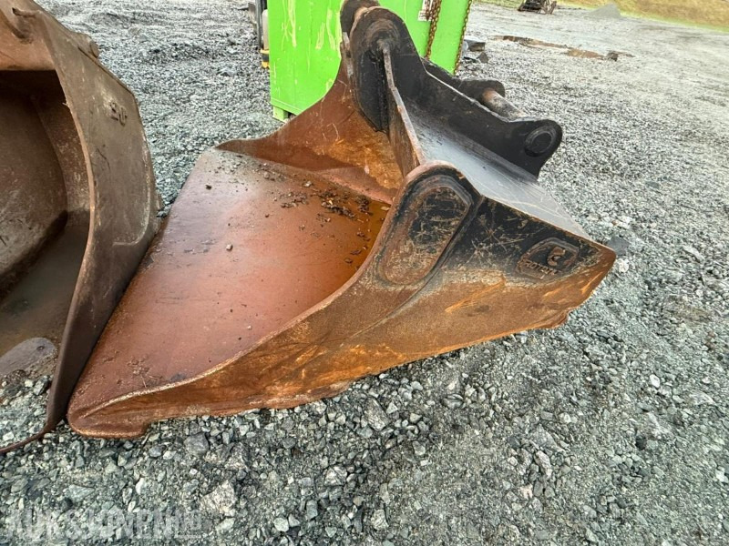 Rototilt pusse skuff med s-70 feste - Attachment for Construction machinery: picture 1 Rototilt pusse skuff med s-70 feste - Attachment for Construction machinery: picture 1