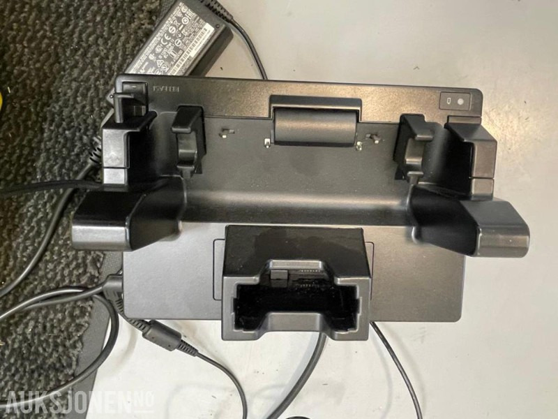 GEOMAX ZENITH40 GNSS SMART ANTENNE MED PANASONIC FELT-PC - Construction equipment: picture 4 GEOMAX ZENITH40 GNSS SMART ANTENNE MED PANASONIC FELT-PC - Construction equipment: picture 4