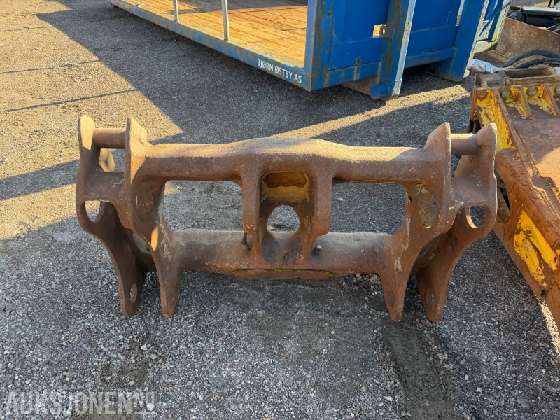 Hydraulisk Hurtigfeste til Volvo L90 - Construction equipment: picture 2 Hydraulisk Hurtigfeste til Volvo L90 - Construction equipment: picture 2