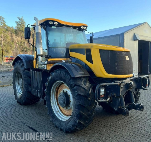 JCB FASTRAC 8250 4x4 traktor kun 6.700 Arbeidstimer! - Farm tractor: picture 1 JCB FASTRAC 8250 4x4 traktor kun 6.700 Arbeidstimer! - Farm tractor: picture 1