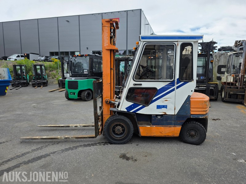 1991 Toyota 02 5FD 25 2.5 tonn dieseltruck - Material handling equipment: picture 5 1991 Toyota 02 5FD 25 2.5 tonn dieseltruck - Material handling equipment: picture 5