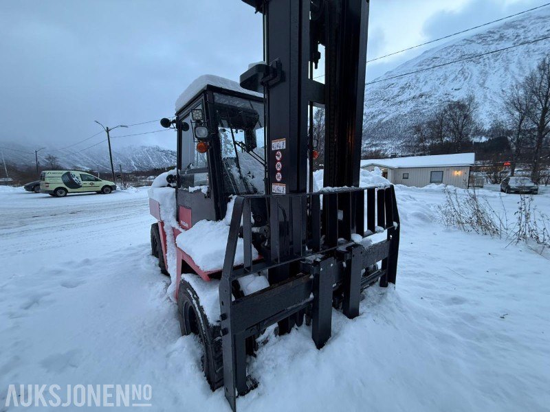 2003 Nissan VF05H70U Motvektstruck - 7 Tonn løftevekt - Nye batteri - 9578T - Material handling equipment: picture 4 2003 Nissan VF05H70U Motvektstruck - 7 Tonn løftevekt - Nye batteri - 9578T - Material handling equipment: picture 4