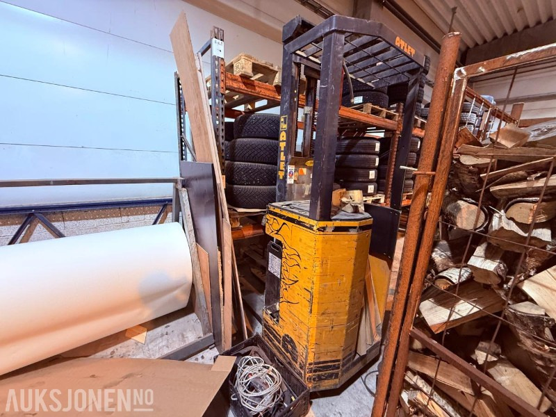 2007 Atlet Elektrisk Pallestabler - 3-4,5 m og 1000-1250 kg - Material handling equipment: picture 2 2007 Atlet Elektrisk Pallestabler - 3-4,5 m og 1000-1250 kg - Material handling equipment: picture 2