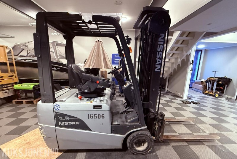 2009 Nissan G1N1L20 Truck - Maks 5,15 m og 2000 kg - Material handling equipment: picture 4 2009 Nissan G1N1L20 Truck - Maks 5,15 m og 2000 kg - Material handling equipment: picture 4