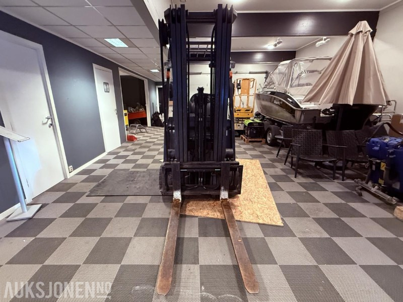 2009 Nissan G1N1L20 Truck - Maks 5,15 m og 2000 kg - Material handling equipment: picture 2 2009 Nissan G1N1L20 Truck - Maks 5,15 m og 2000 kg - Material handling equipment: picture 2