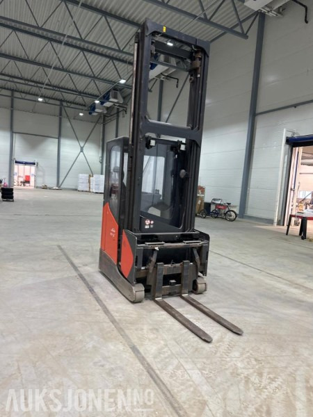 2013 Linde R17 Skyvemasttruck, 7755 timer – 1,7 tonn, med ekstra batteri og reservedeler - Material handling equipment: picture 4 2013 Linde R17 Skyvemasttruck, 7755 timer – 1,7 tonn, med ekstra batteri og reservedeler - Material handling equipment: picture 4