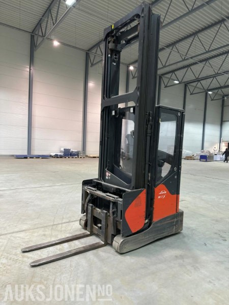 2013 Linde R17 Skyvemasttruck, 7755 timer – 1,7 tonn, med ekstra batteri og reservedeler - Material handling equipment: picture 1 2013 Linde R17 Skyvemasttruck, 7755 timer – 1,7 tonn, med ekstra batteri og reservedeler - Material handling equipment: picture 1