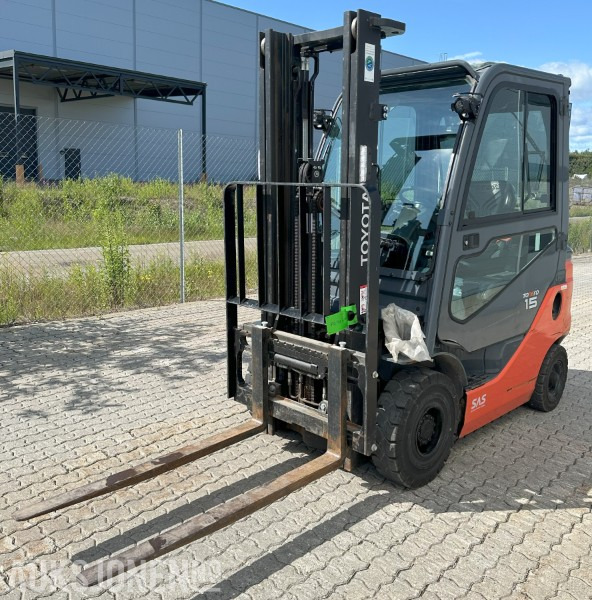Toyota 42-8FDF15 - Material handling equipment: picture 5 Toyota 42-8FDF15 - Material handling equipment: picture 5