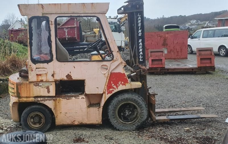 Truck - Lansing Bagnal Ltd, Reparasjonsobjekt - Material handling equipment: picture 1 Truck - Lansing Bagnal Ltd, Reparasjonsobjekt - Material handling equipment: picture 1