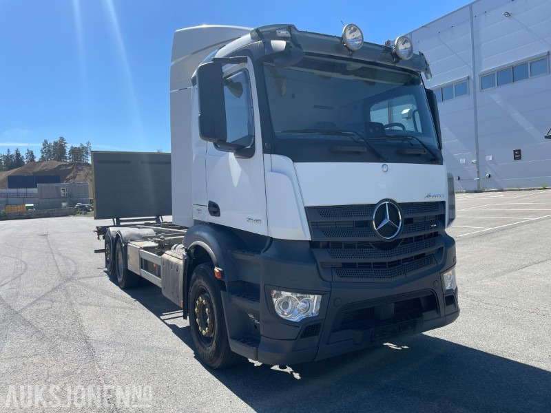 Mercedes-Benz Antos 2545 containerbil, baklem, euro 6, lav km - Container transporter/ Swap body truck: picture 2 Mercedes-Benz Antos 2545 containerbil, baklem, euro 6, lav km - Container transporter/ Swap body truck: picture 2
