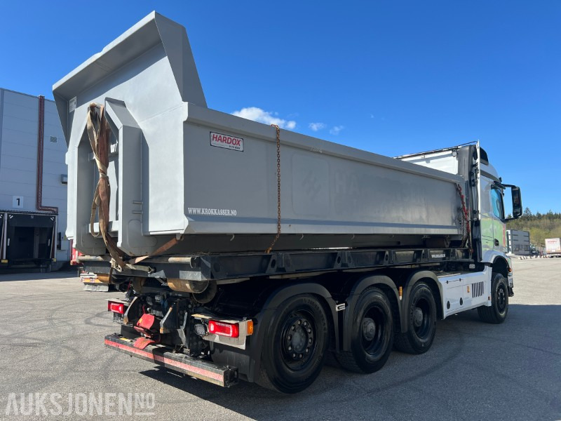 Mercedes-Benz Arocs 3253 Tridem krokbil brøyte rigget - Hook lift truck: picture 5 Mercedes-Benz Arocs 3253 Tridem krokbil brøyte rigget - Hook lift truck: picture 5