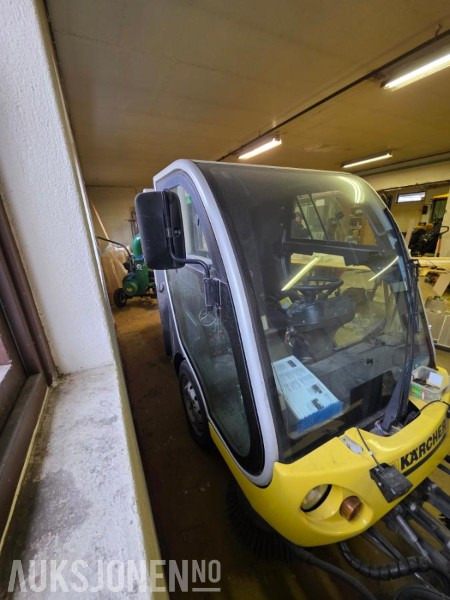 2005 Kärcher ICC 2 kompakt gate- og industrifeiemaskin - Municipal/ Special vehicle: picture 2 2005 Kärcher ICC 2 kompakt gate- og industrifeiemaskin - Municipal/ Special vehicle: picture 2