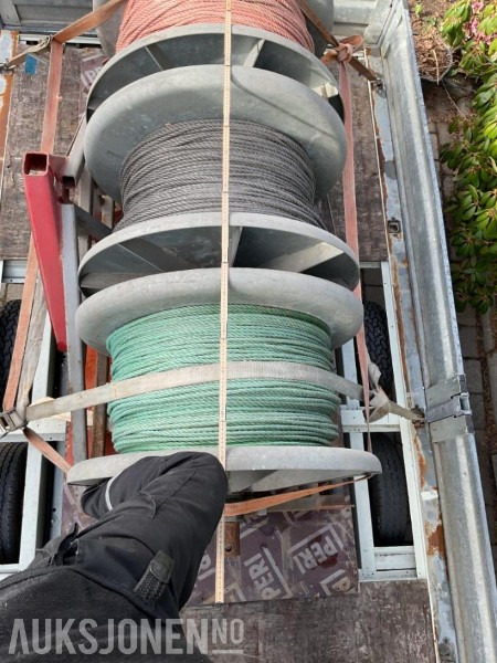 RF System ab - Et stativ med 3 tromler for kveiling - Construction equipment: picture 2 RF System ab - Et stativ med 3 tromler for kveiling - Construction equipment: picture 2