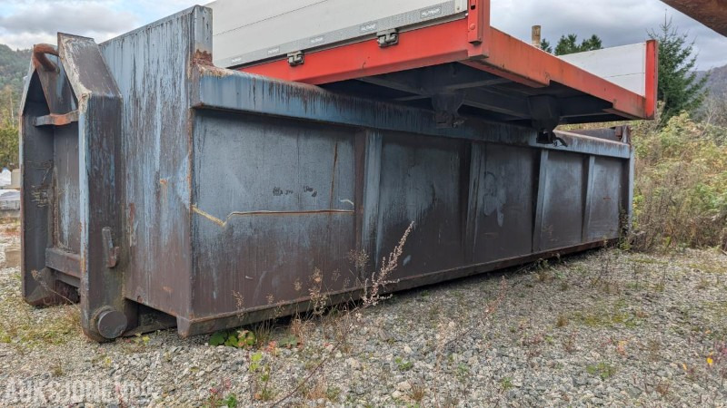 Tippkasse krokbil - Construction equipment: picture 2 Tippkasse krokbil - Construction equipment: picture 2