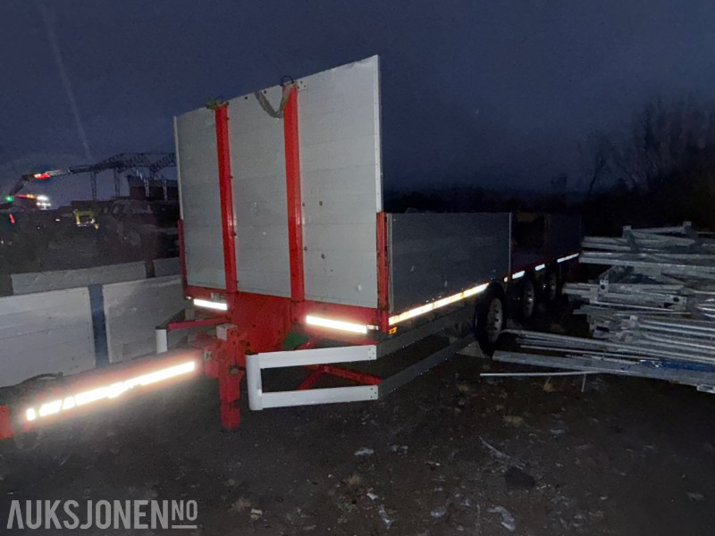 2005 Istrail Trippelkjerre - Planhenger med karmer - Trailer: picture 2 2005 Istrail Trippelkjerre - Planhenger med karmer - Trailer: picture 2