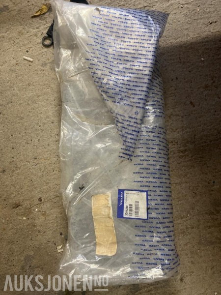 2000 Volvo FH Venstre speilhus - Nytt i orginalembalasje - Truck: picture 1 2000 Volvo FH Venstre speilhus - Nytt i orginalembalasje - Truck: picture 1