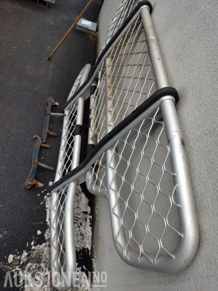 Trux Highway frontbøyle . Stått på Actros - Truck: picture 3 Trux Highway frontbøyle . Stått på Actros - Truck: picture 3