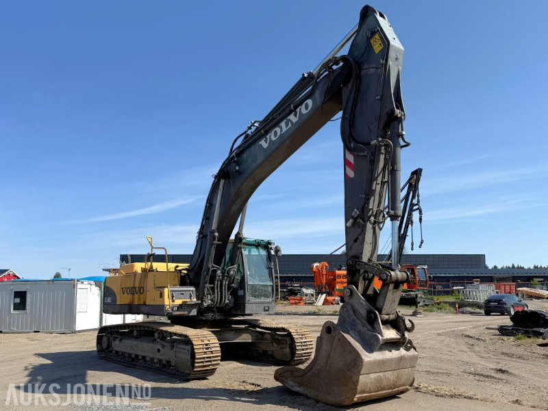 Volvo EC360CL Gravemaskin med Gjerstad graveskuffe, smalskuffe, graveskuff med tenner, Gått lite, opplegg for hammer - Excavator: picture 3 Volvo EC360CL Gravemaskin med Gjerstad graveskuffe, smalskuffe, graveskuff med tenner, Gått lite, opplegg for hammer - Excavator: picture 3