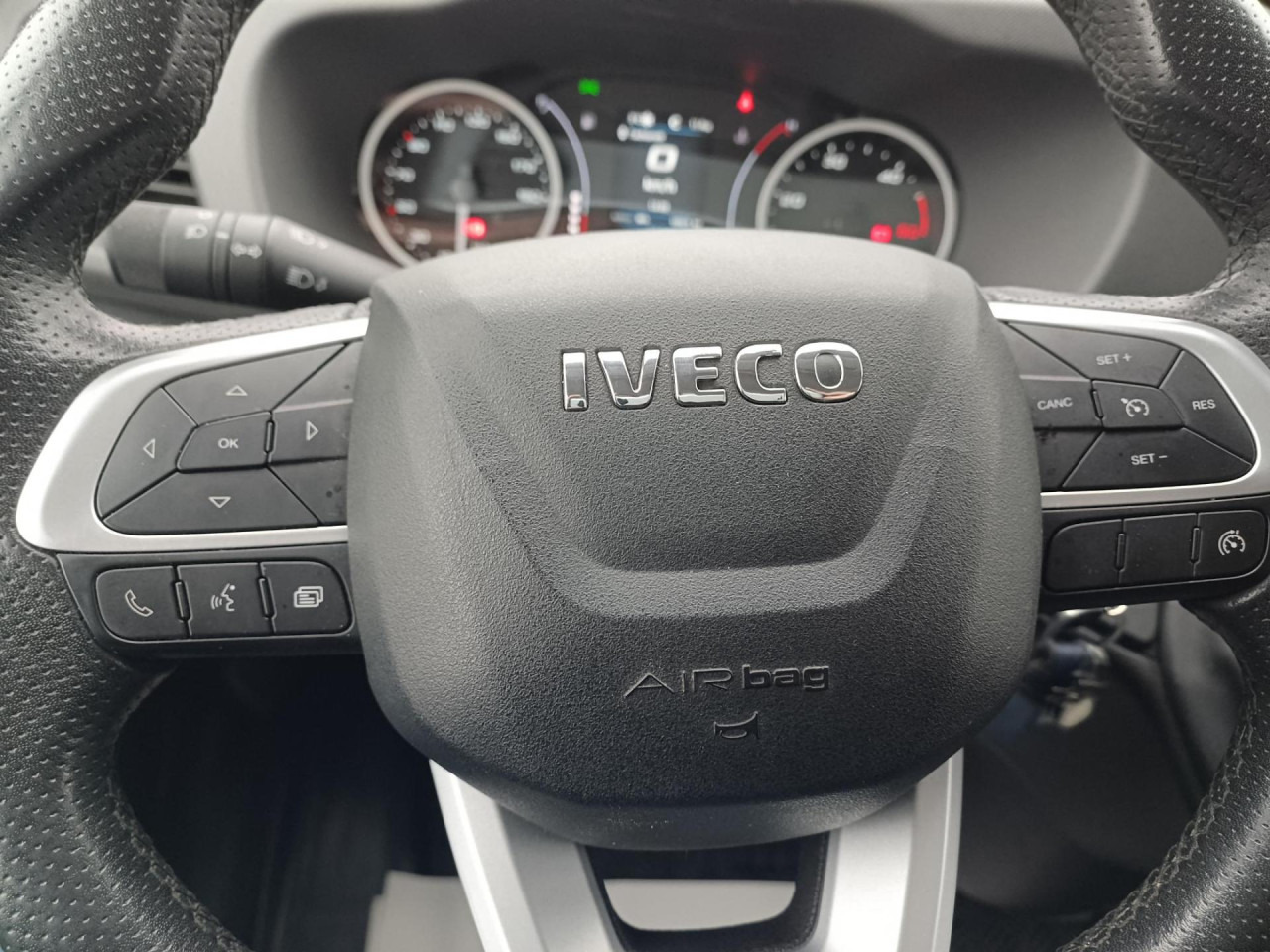 IVECO Daily 35S18V - Panel van: picture 4 IVECO Daily 35S18V - Panel van: picture 4
