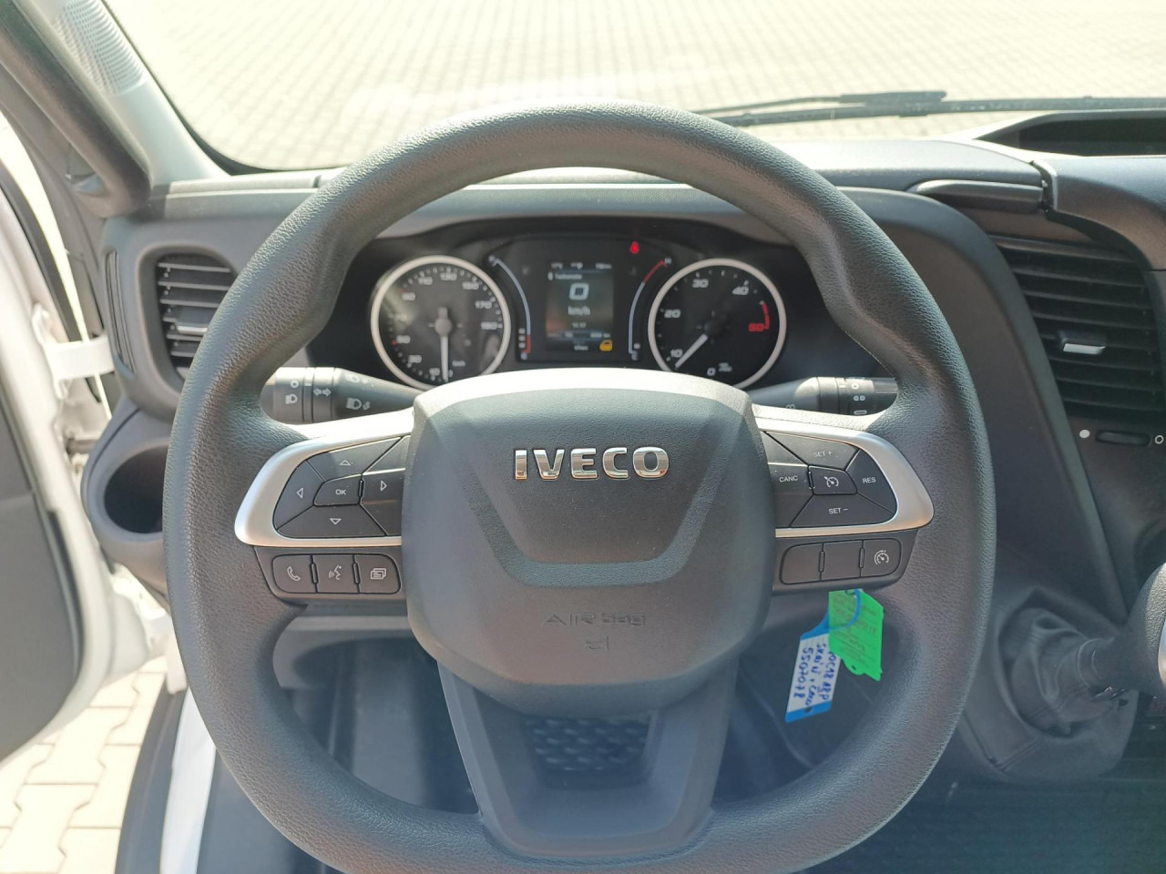 IVECO Daily 70C18A8P - Box van: picture 3 IVECO Daily 70C18A8P - Box van: picture 3