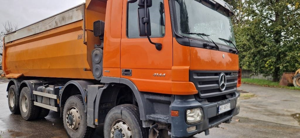 Mercedes-Benz Actros 4144  - Tipper: picture 3 Mercedes-Benz Actros 4144  - Tipper: picture 3