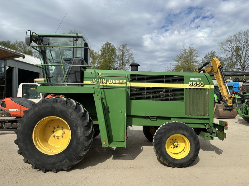 John Deere 6650 FOR PARTS - Forage harvester: picture 2 John Deere 6650 FOR PARTS - Forage harvester: picture 2