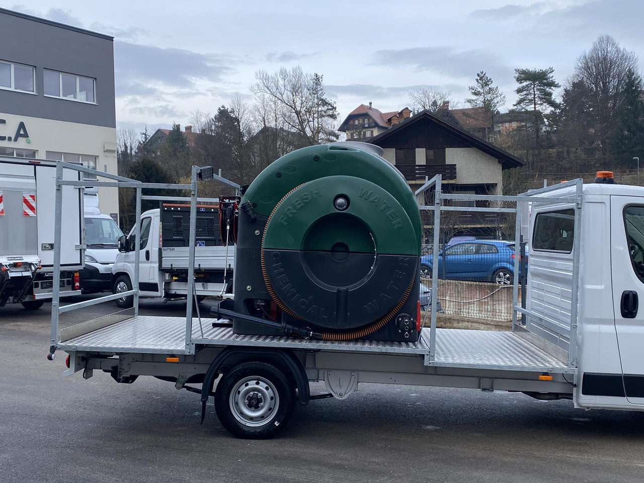CITROEN JUMPER 1+2 180KM | WC AUFBAU + WC PUMPE - Flatbed van: picture 2 CITROEN JUMPER 1+2 180KM | WC AUFBAU + WC PUMPE - Flatbed van: picture 2