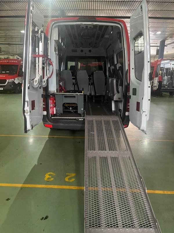 MERCEDES BENZ AMBULANCE FOR DYSABLED PEOPLE Sprinter 313 CDI(15 units) - Ambulance: picture 4 MERCEDES BENZ AMBULANCE FOR DYSABLED PEOPLE Sprinter 313 CDI(15 units) - Ambulance: picture 4