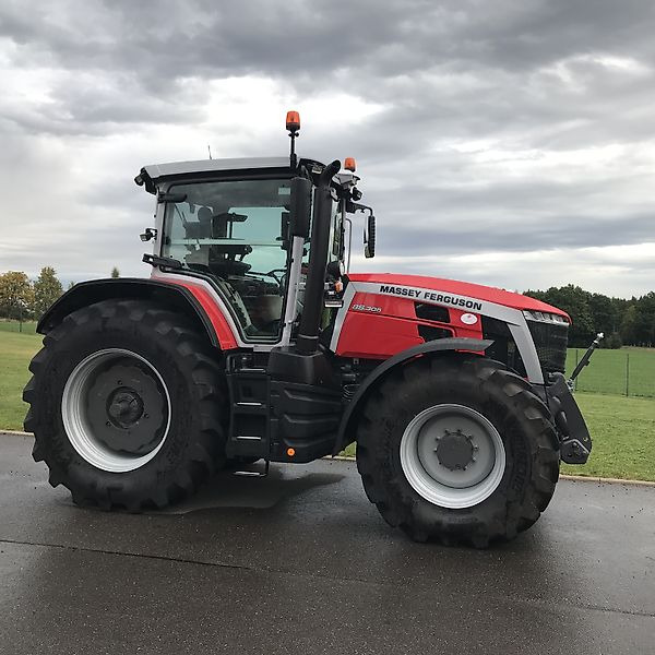 Massey Ferguson MF 8S.305 Exclusive - Farm tractor: picture 1 Massey Ferguson MF 8S.305 Exclusive - Farm tractor: picture 1