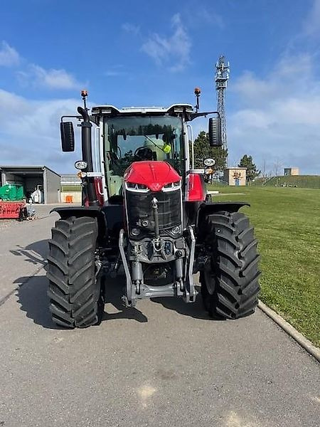 Massey Ferguson MF 8S245 Dyna-VT Exclusive - Farm tractor: picture 2 Massey Ferguson MF 8S245 Dyna-VT Exclusive - Farm tractor: picture 2