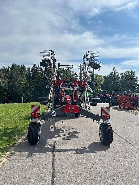 Massey Ferguson MF RK 762 TRC GEN 2 - Tedder/ Rake: picture 3 Massey Ferguson MF RK 762 TRC GEN 2 - Tedder/ Rake: picture 3