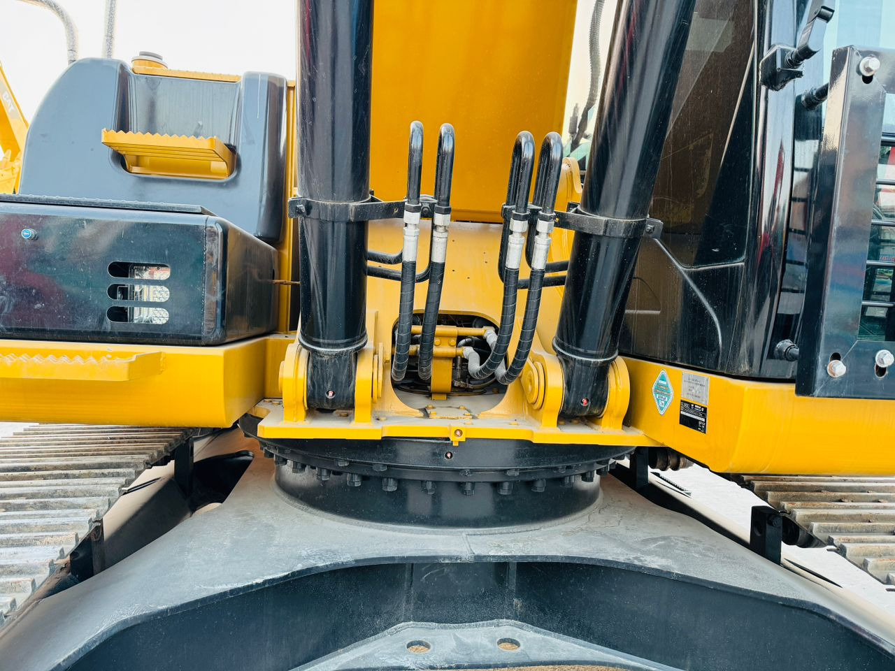 CATERPILLAR 325D CAT 320D 320D2 320GC 329D 330D 330D2 Used Excavator in High Quality for Sale - Crawler excavator: picture 5 CATERPILLAR 325D CAT 320D 320D2 320GC 329D 330D 330D2 Used Excavator in High Quality for Sale - Crawler excavator: picture 5