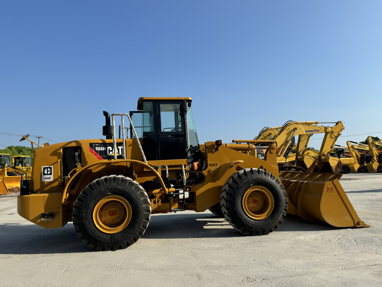 Caterpillar CAT 966 966H 966F 966G 6 Ton Used Wheel Loader and Similar Front Loaders Are Ready to Work - Wheel loader: picture 4 Caterpillar CAT 966 966H 966F 966G 6 Ton Used Wheel Loader and Similar Front Loaders Are Ready to Work - Wheel loader: picture 4