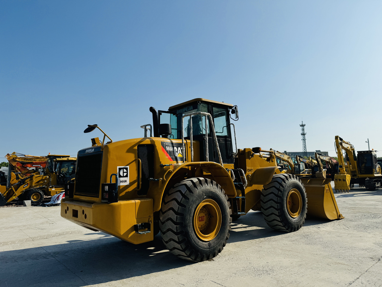 Caterpillar CAT 966 966H 966F 966G 6 Ton Wheel Loader and Similar Used Loaders 5 ton 6 Ton Are in Stock - Wheel loader: picture 5 Caterpillar CAT 966 966H 966F 966G 6 Ton Wheel Loader and Similar Used Loaders 5 ton 6 Ton Are in Stock - Wheel loader: picture 5