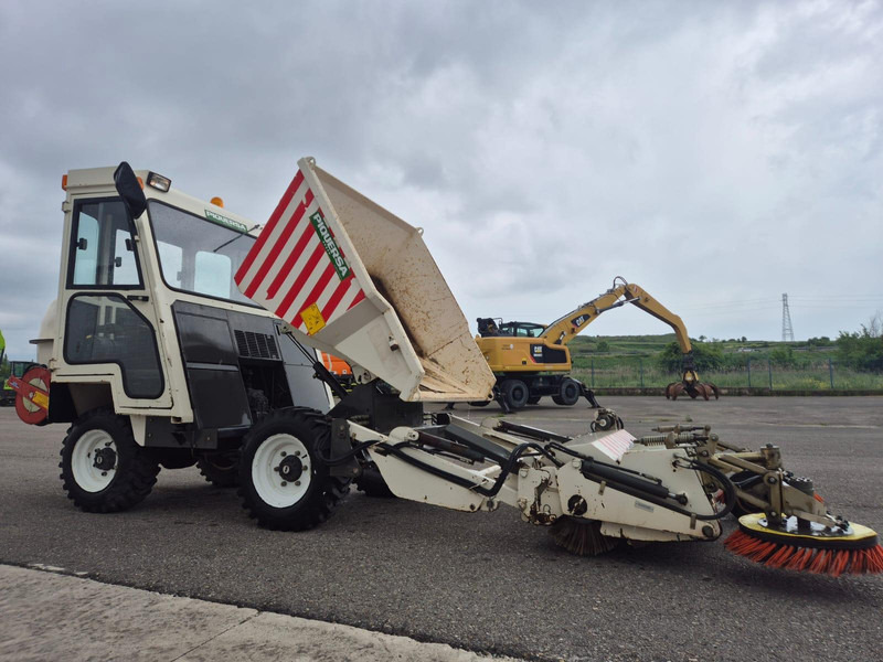 Piquersa D2500H-AG - Road sweeper: picture 4 Piquersa D2500H-AG - Road sweeper: picture 4