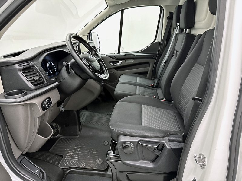 Ford Transit Custom 300 2.0 TDCI L2H1 Automaat Navigatie Achteruitrijcamera Imperiaal Treeplanken - Small van: picture 4 Ford Transit Custom 300 2.0 TDCI L2H1 Automaat Navigatie Achteruitrijcamera Imperiaal Treeplanken - Small van: picture 4