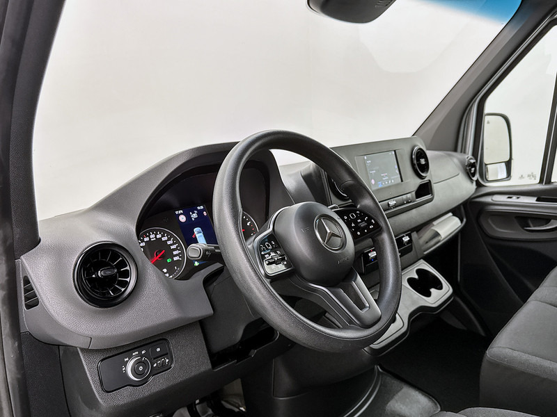 Mercedes-Benz Sprinter 315 1.9 CDI L2H2 Automaat Navigatie Luchtgeveerde stoel Camera Sidebars Cruise control Airco MBUX - Panel van: picture 4 Mercedes-Benz Sprinter 315 1.9 CDI L2H2 Automaat Navigatie Luchtgeveerde stoel Camera Sidebars Cruise control Airco MBUX - Panel van: picture 4