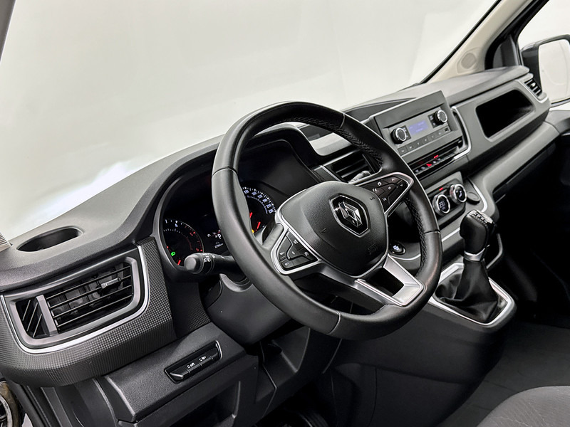 Renault Trafic 2.0 dCi 170 T27 DC L2H1 Luxe Dubbele cabine Led Trekhaak 2500KG Cruise control - Small van, Combi van: picture 4 Renault Trafic 2.0 dCi 170 T27 DC L2H1 Luxe Dubbele cabine Led Trekhaak 2500KG Cruise control - Small van, Combi van: picture 4