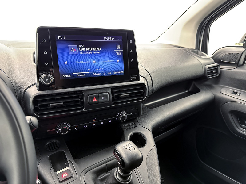 Toyota PROACE CITY 1.5 D-4D Live Navigatiesysteem Betimmering Fabrieksgarantie Cruise control - Small van: picture 5 Toyota PROACE CITY 1.5 D-4D Live Navigatiesysteem Betimmering Fabrieksgarantie Cruise control - Small van: picture 5
