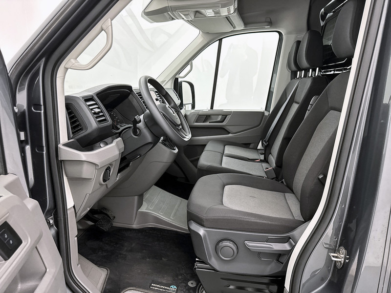 Volkswagen Crafter 35 2.0 TDI L3H3 177PK DSG Navigatie full map Achteruitrijcamera Betimmering Cruise control - Panel van: picture 4 Volkswagen Crafter 35 2.0 TDI L3H3 177PK DSG Navigatie full map Achteruitrijcamera Betimmering Cruise control - Panel van: picture 4