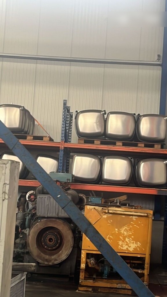 Mercedes-Benz MP4 - Fuel tank for Truck: picture 2 Mercedes-Benz MP4 - Fuel tank for Truck: picture 2