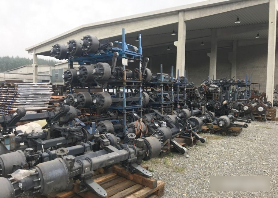 Semiremorci din dezmembrari - Axle and parts for Trailer: picture 1 Semiremorci din dezmembrari - Axle and parts for Trailer: picture 1
