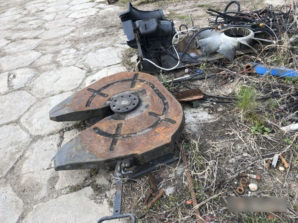 Volvo Man Mercedes Renault DAF truck - Fifth wheel coupling for Truck: picture 2 Volvo Man Mercedes Renault DAF truck - Fifth wheel coupling for Truck: picture 2