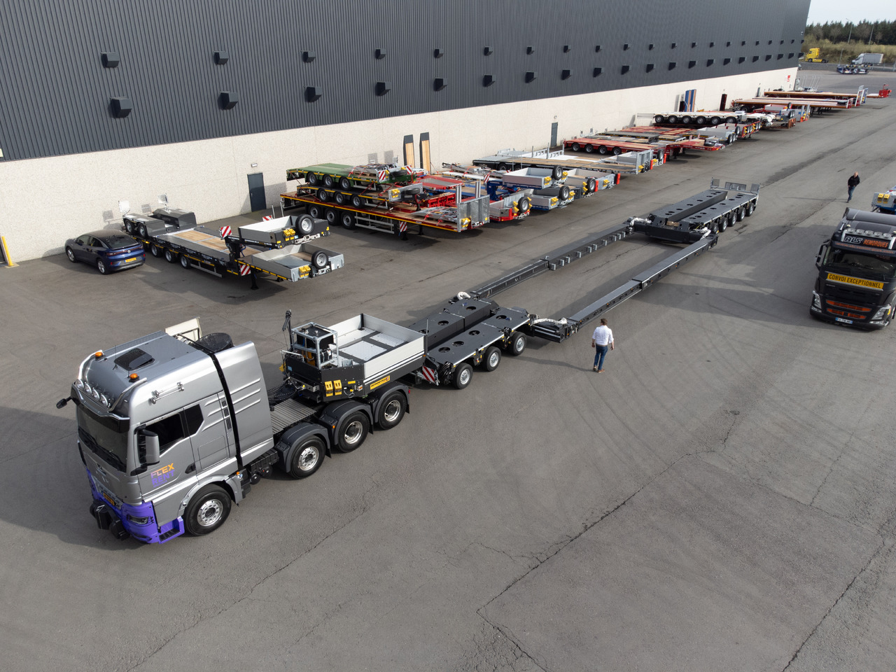 FAYMONVILLE CombiMAX - Low loader semi-trailer: picture 1 FAYMONVILLE CombiMAX - Low loader semi-trailer: picture 1