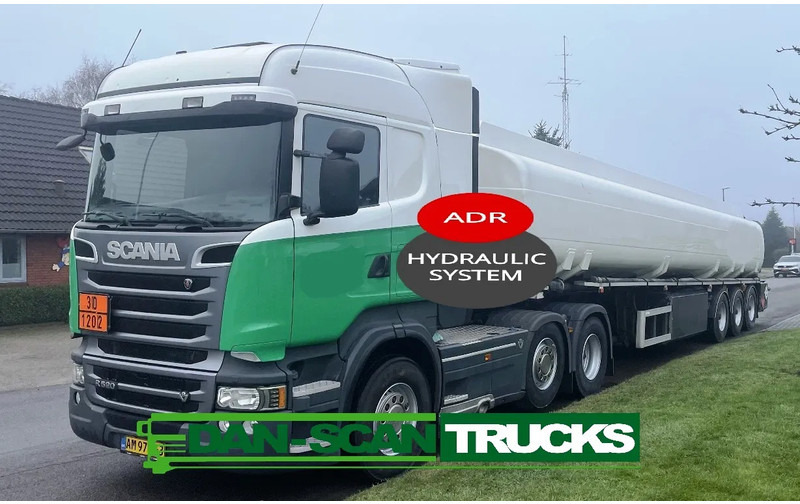 Scania R520 V8 ADR fuel transport. Twensteer. Air / Air suspension. V8 engine. Hydr. system - Tractor unit: picture 1 Scania R520 V8 ADR fuel transport. Twensteer. Air / Air suspension. V8 engine. Hydr. system - Tractor unit: picture 1