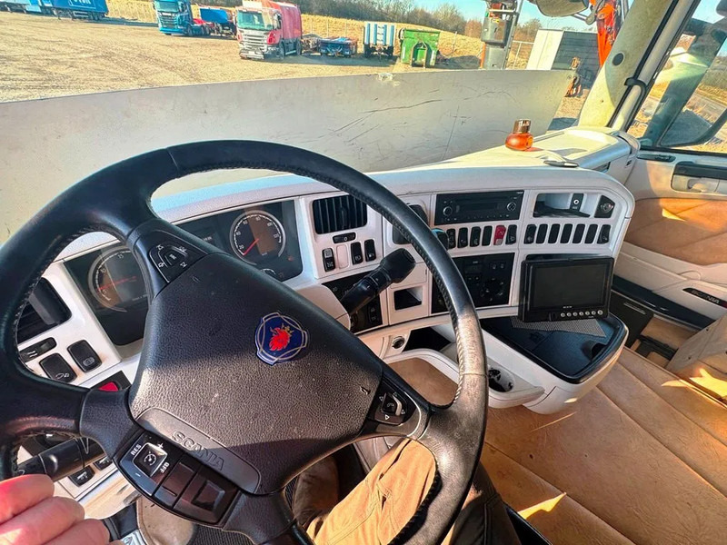 Tractor unit Scania R620-V8 Special Interior. hydr. system. Air / Air suspension: picture 16