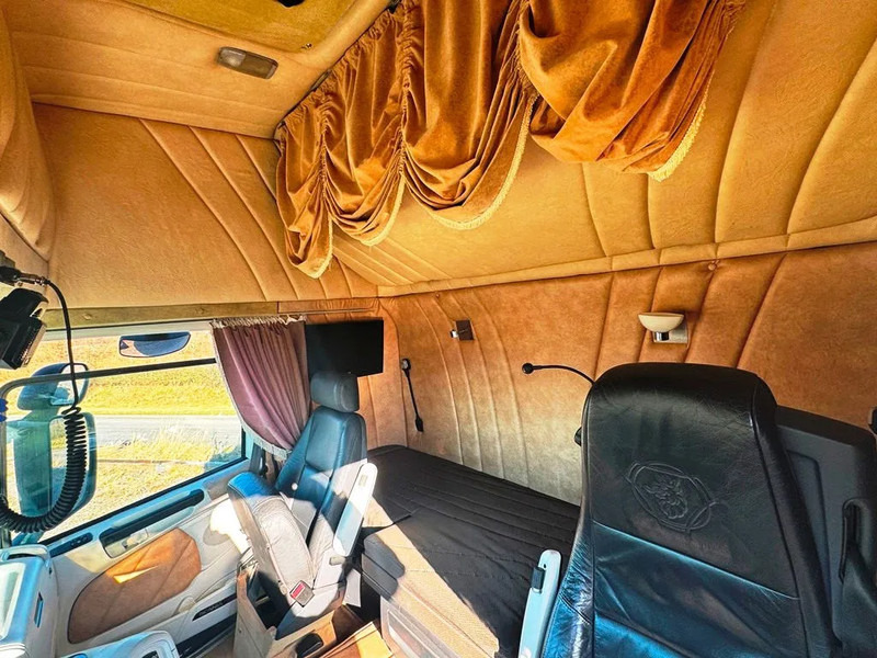 Tractor unit Scania R620-V8 Special Interior. hydr. system. Air / Air suspension: picture 12