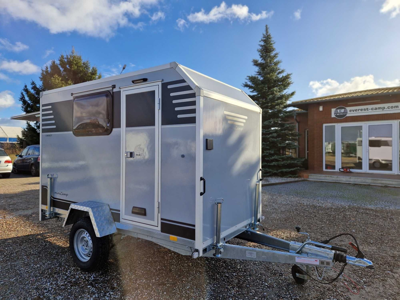 Minicamp Everest Lekki mały kemping camper DMC 600 do 1000kg NOWA - Caravan: picture 1 Minicamp Everest Lekki mały kemping camper DMC 600 do 1000kg NOWA - Caravan: picture 1