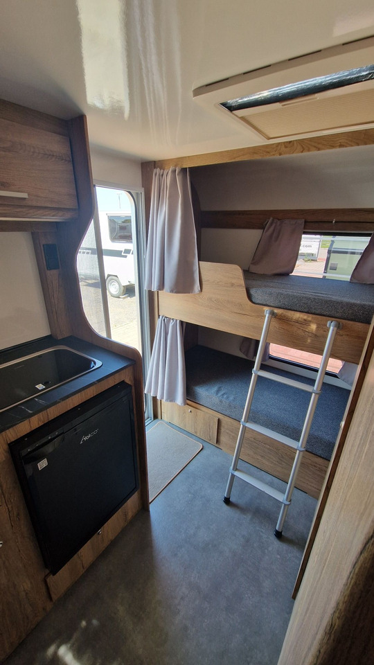 N-LAZUR Niewiadów Nowa Przyczepa Kempingowa dla 4 osób z Łazienką - Caravan: picture 3 N-LAZUR Niewiadów Nowa Przyczepa Kempingowa dla 4 osób z Łazienką - Caravan: picture 3